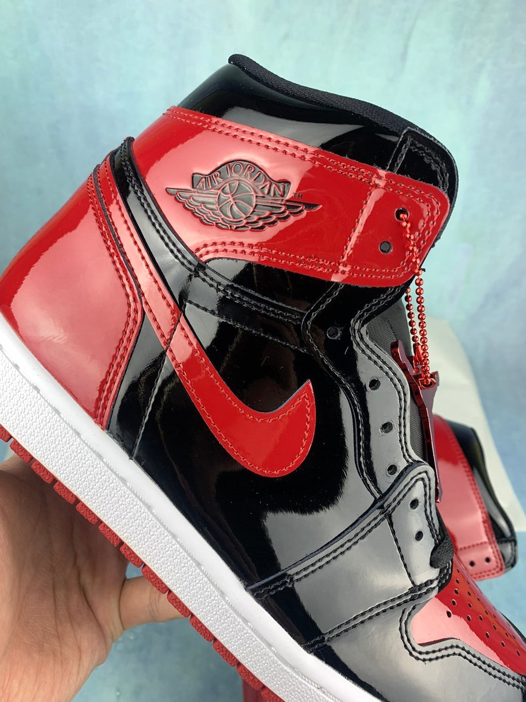 Air Jordan 1 High Bred Patent 555088-063 Unisex Sneakers