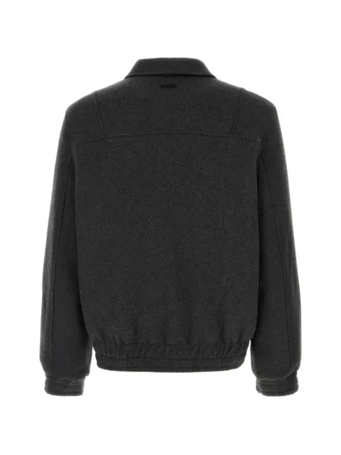 Closed zip-up shirt jacket