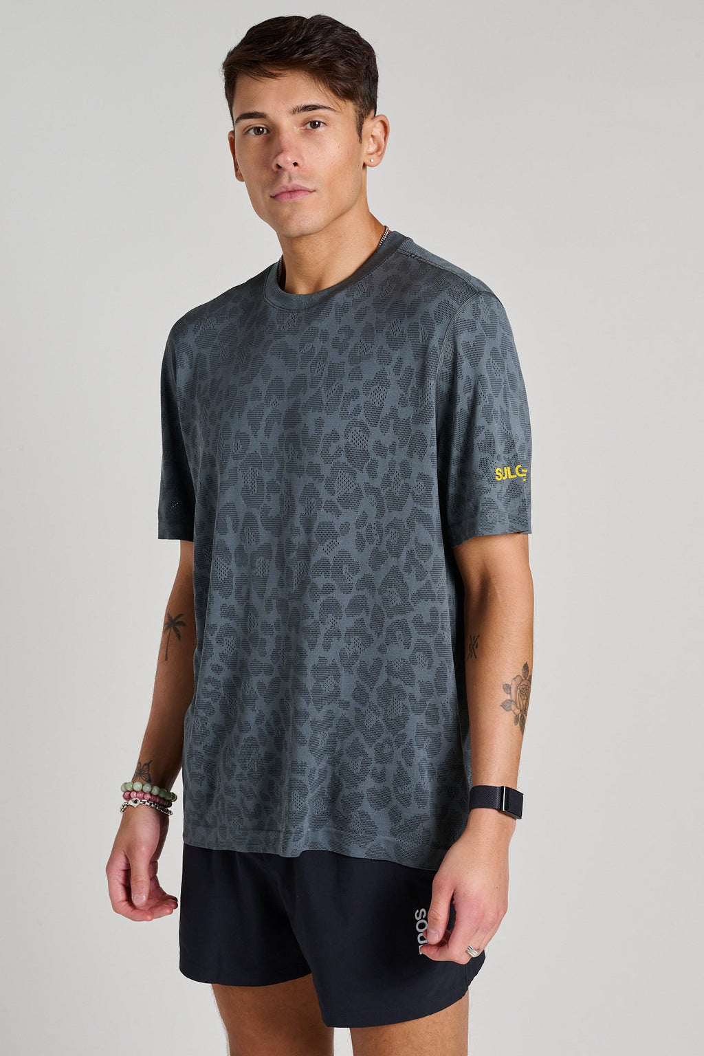 Metal Vent Tech Relaxed-Fit Short Sleeve