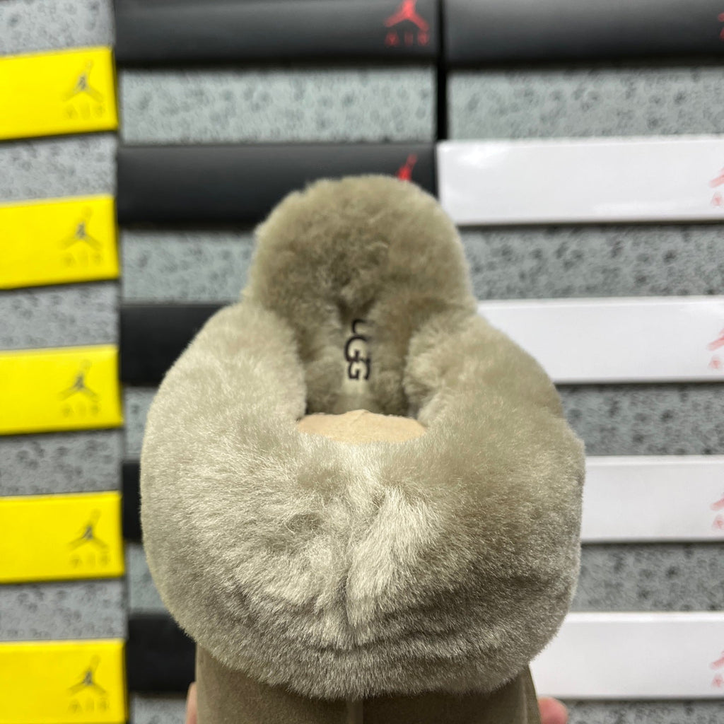 UGG Tazz Platform Snow Boot in Chestnut