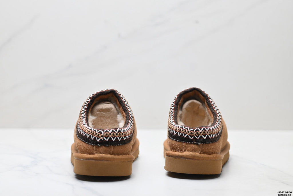 UGG Tazz Snow Boots