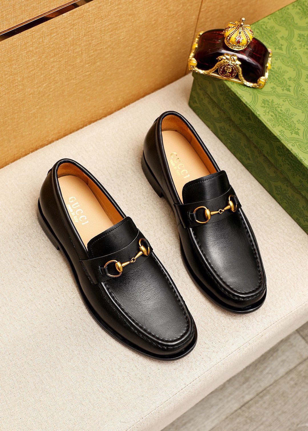 GUCCI Leather Horsebit Loafers
